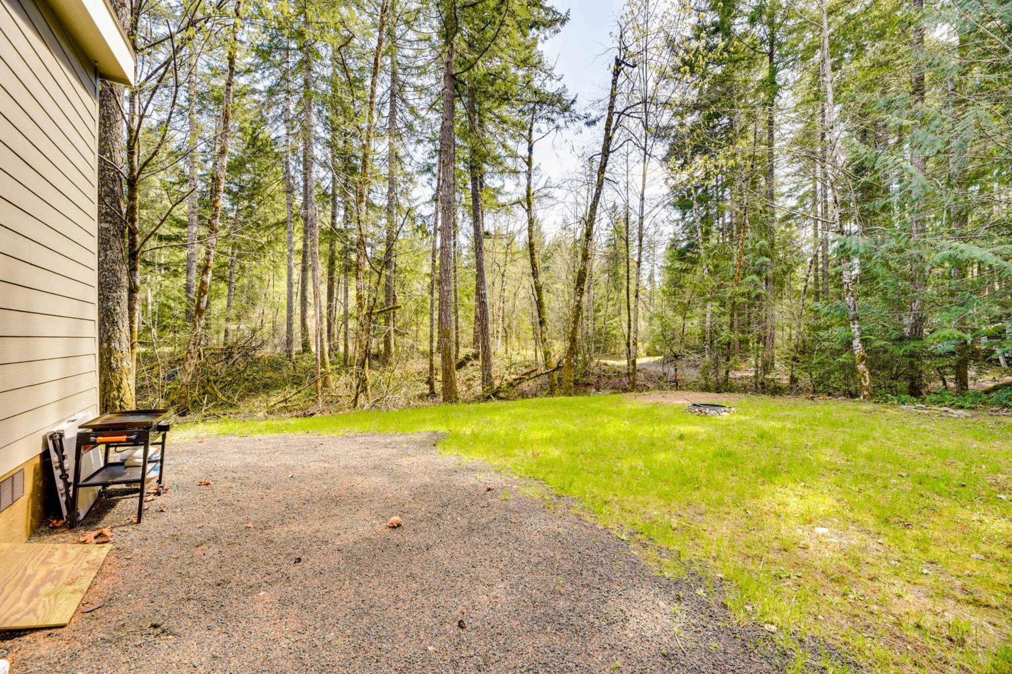 Hoodsport Vacation Rental With Private Lake Access! Екстер'єр фото